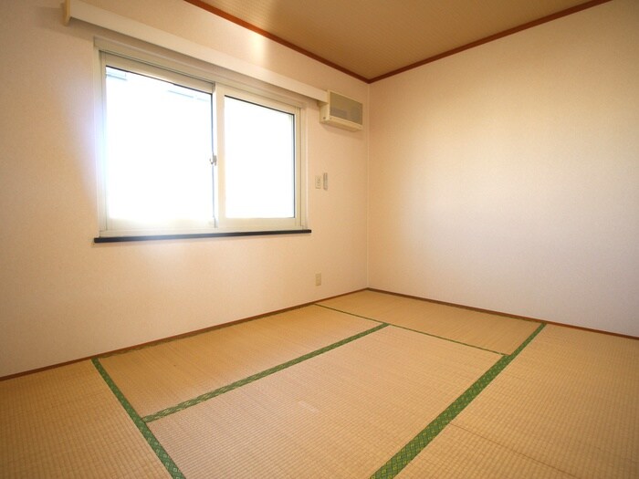 物件内観写真10　(居室)