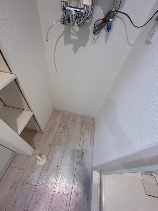 物件内観写真16　(洗濯機置場)