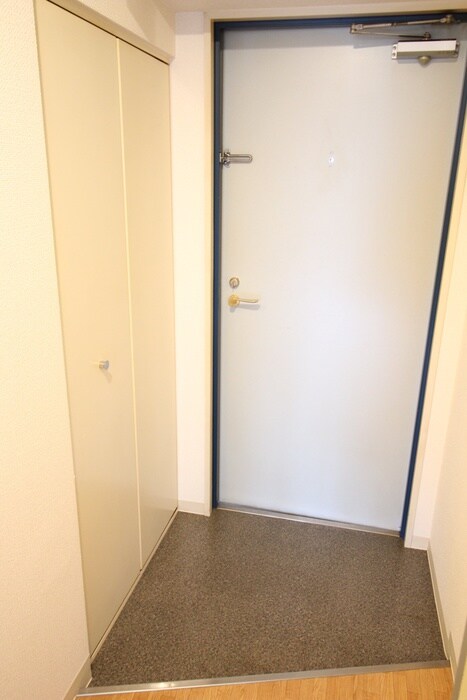 物件内観写真17　(玄関)