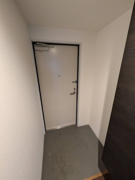 物件内観写真17　(玄関)