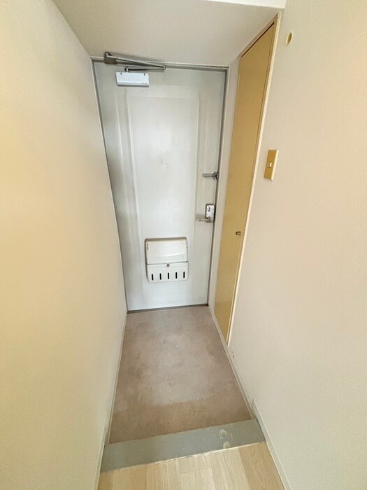 物件内観写真17　(玄関)