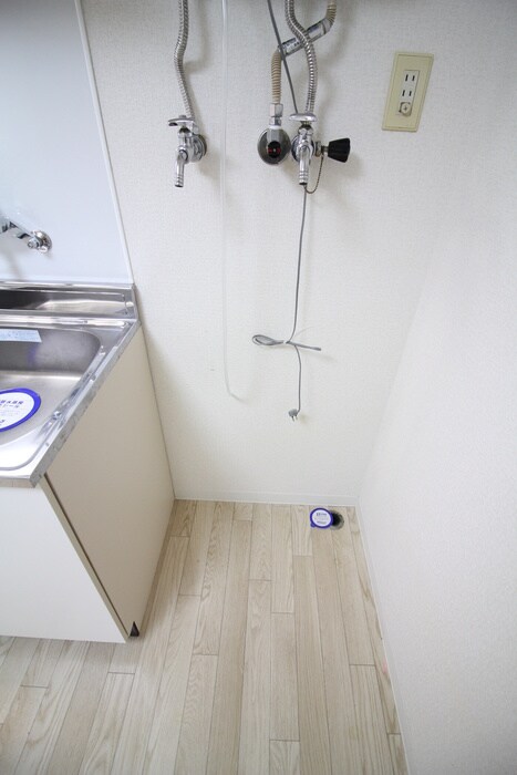 物件内観写真13　(洗濯機置場)