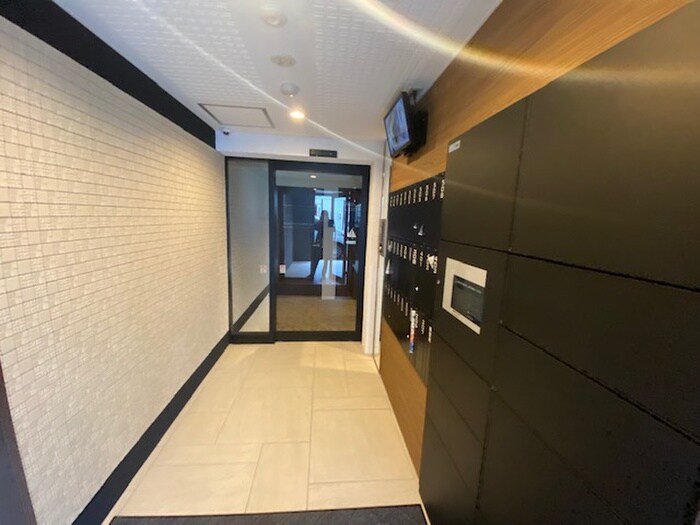 物件外観写真4　(エントランス部分)