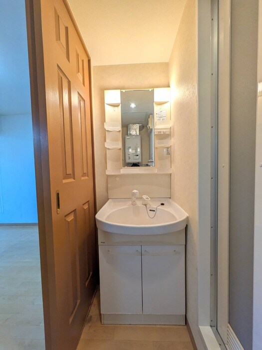 物件内観写真12　(洗面)