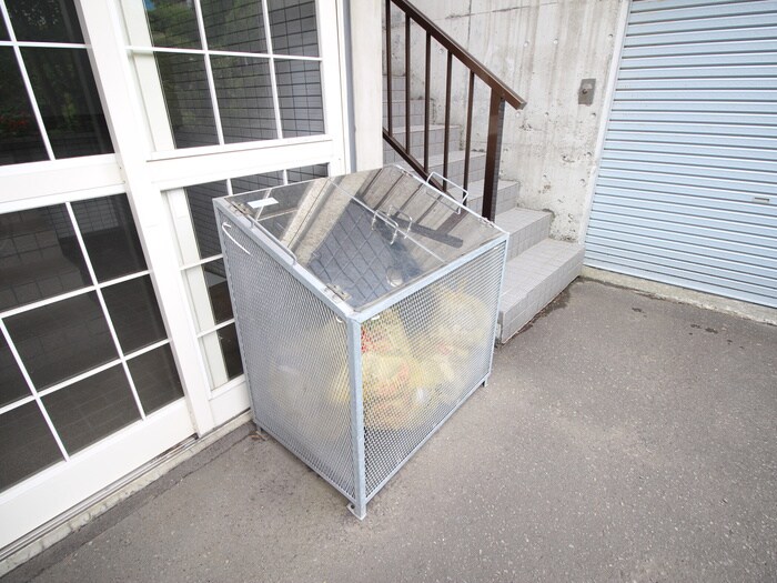 物件外観写真6　(建物設備)