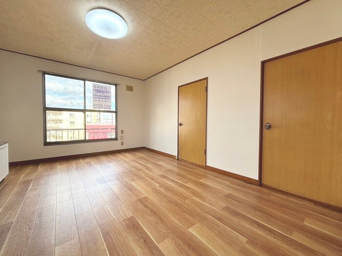 物件内観写真8　(居室)