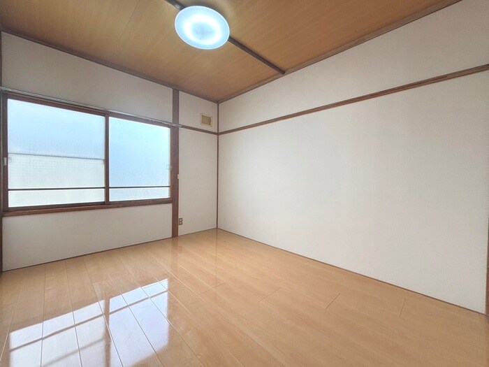 物件内観写真18　(居室)