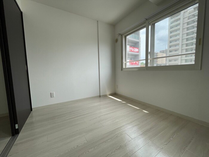 物件内観写真11　(居室)