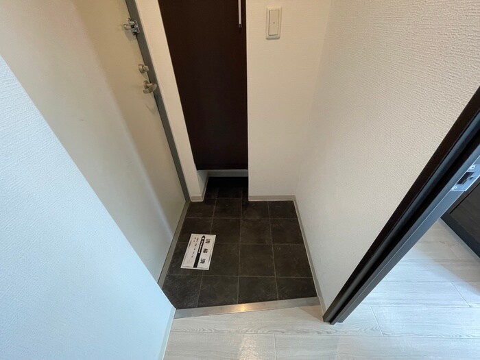物件内観写真19　(玄関)