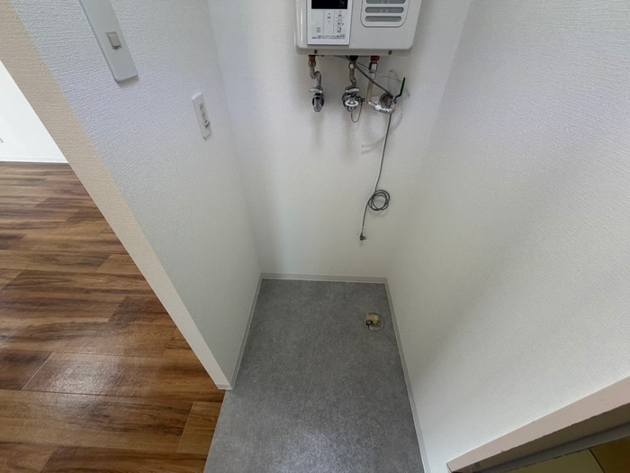 物件内観写真13　(洗濯機置場)