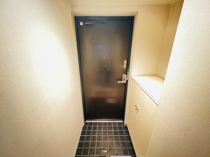 物件内観写真15　(玄関)