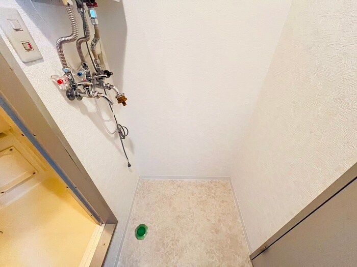 物件内観写真18　(洗濯機置場)