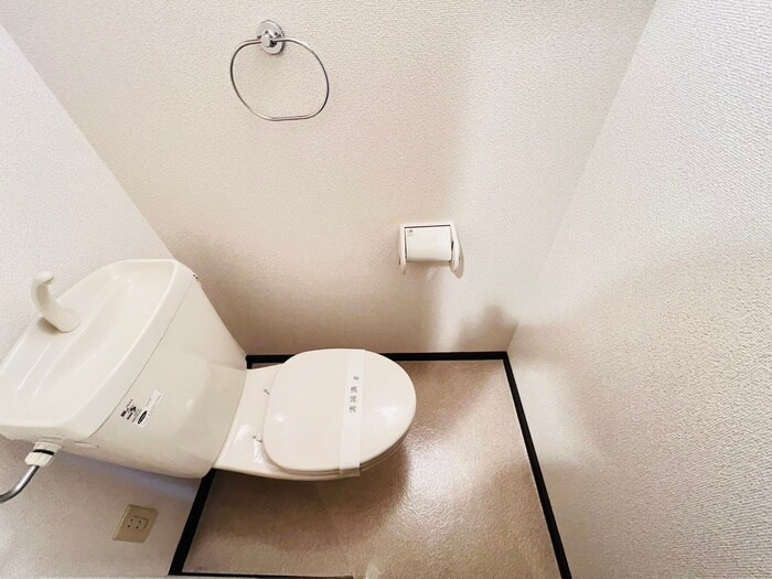 物件内観写真13　(トイレ)