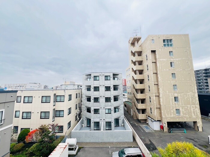 物件内観写真17　(室内からの展望)