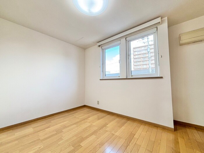 物件内観写真12　(居室)