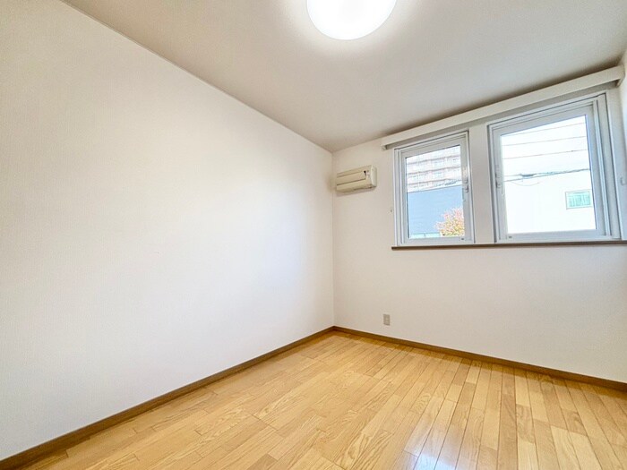 物件内観写真13　(居室)