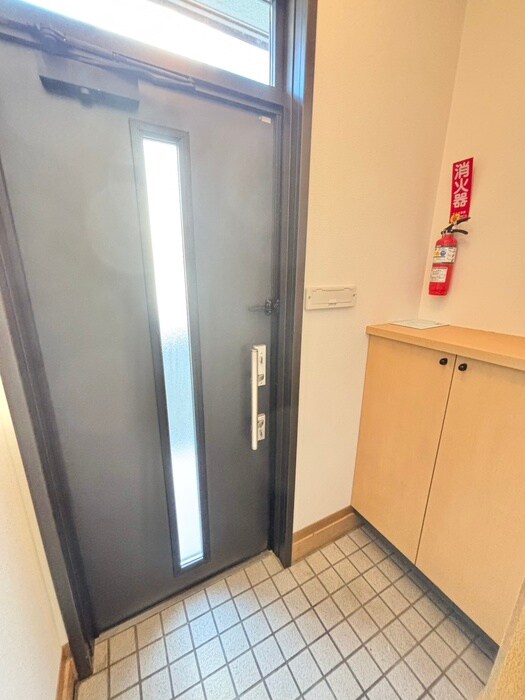 物件内観写真19　(玄関)