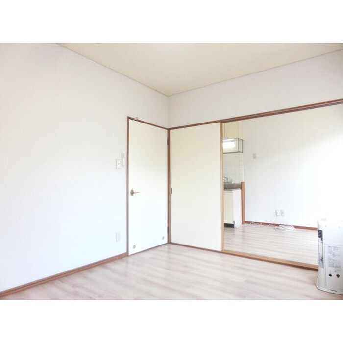 物件内観写真9　(居室)