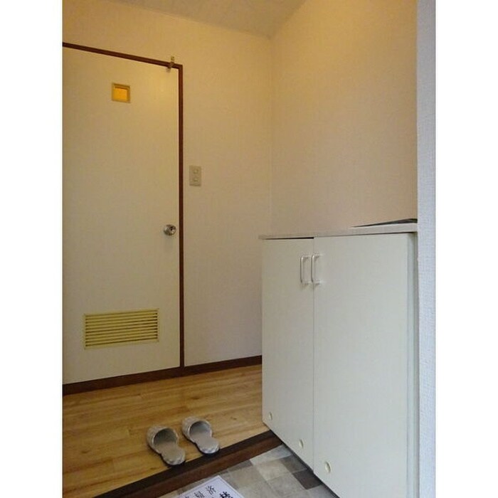 物件内観写真15　(玄関)