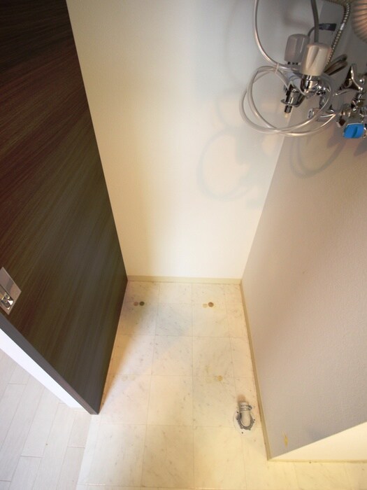 物件内観写真18　(洗濯機置場)