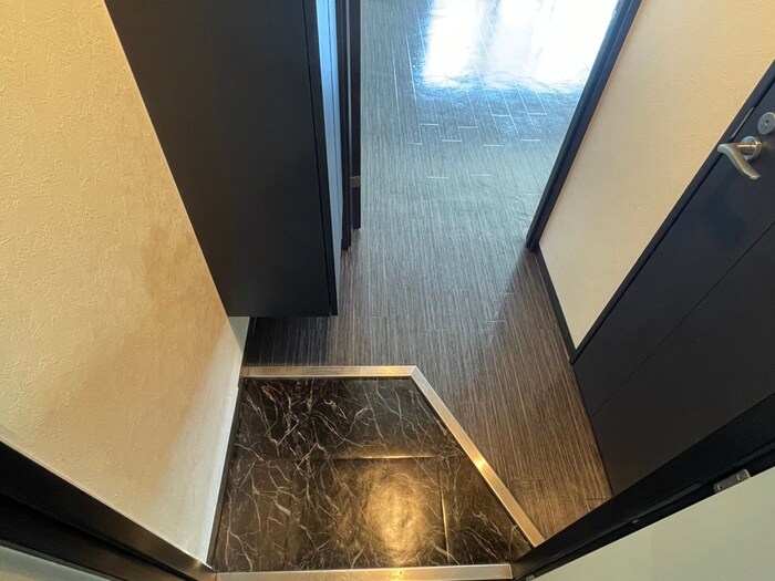 物件内観写真18　(玄関)