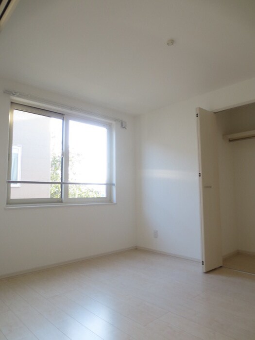 物件内観写真16　(居室)