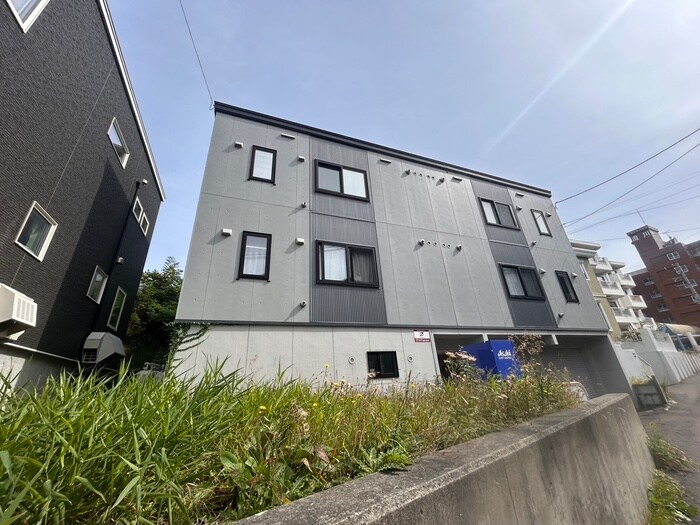 物件外観写真2　(外観写真)