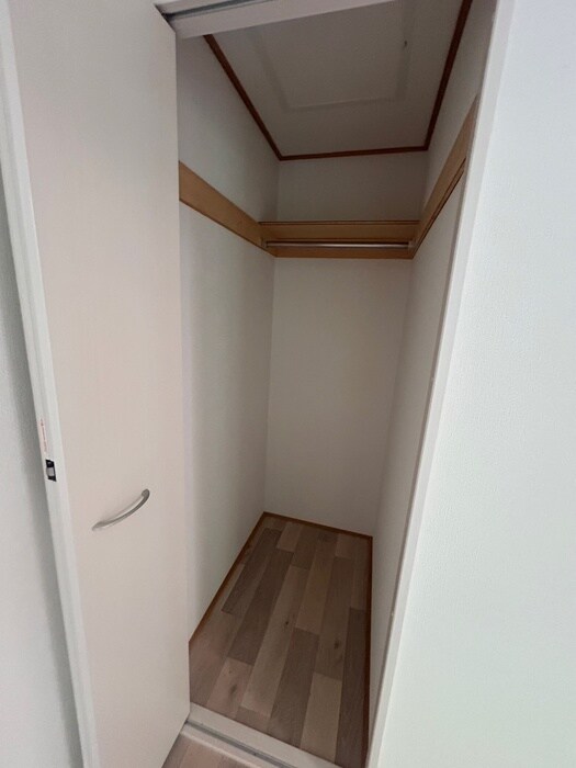 物件内観写真15　(収納)