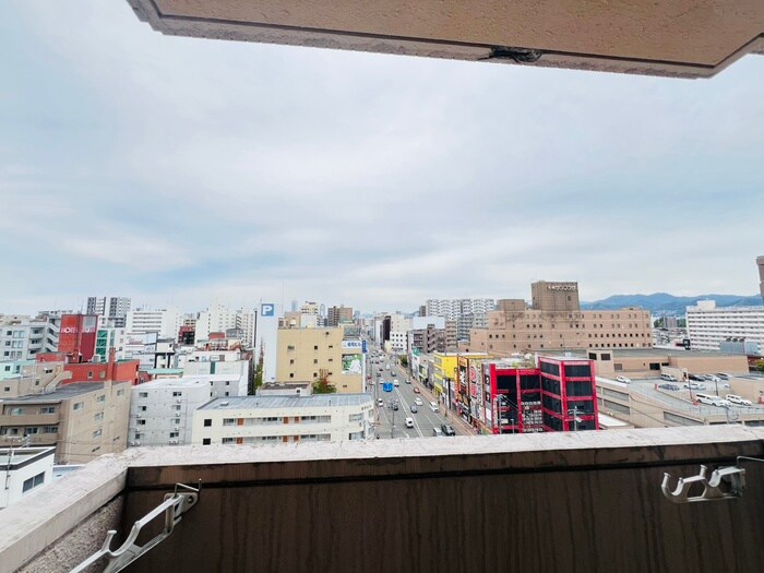 物件内観写真16　(室内からの展望)