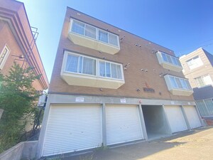 クル－ズハウス平岸通外観写真