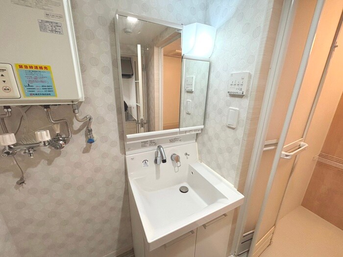 物件内観写真10　(洗面)