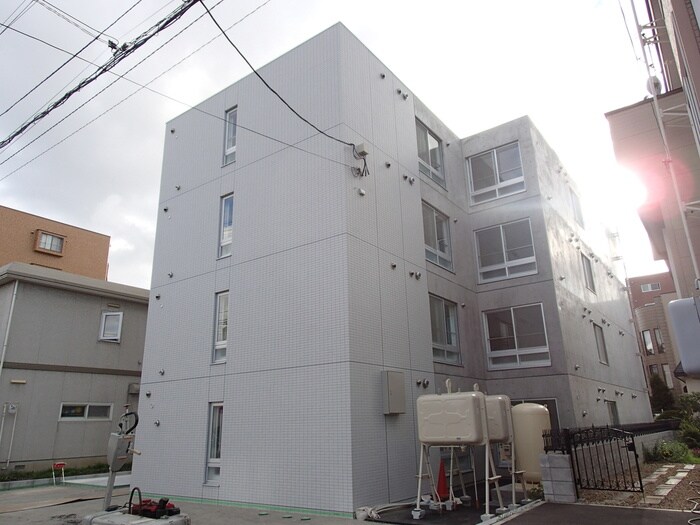 物件外観写真2　(外観写真)