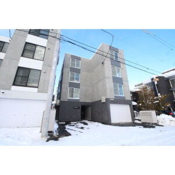 物件外観写真1　(外観写真)