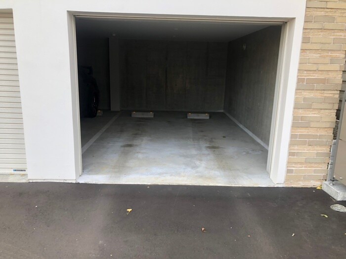 物件外観写真5　(駐車場)