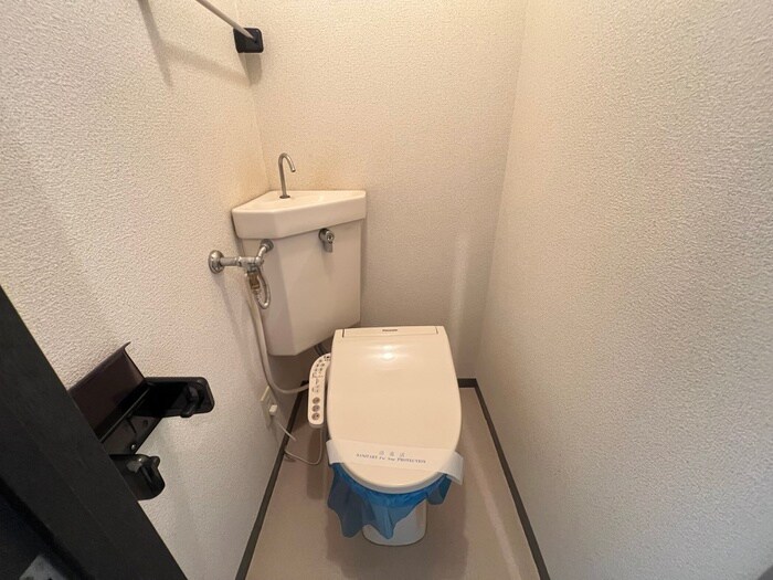 物件内観写真14　(トイレ)