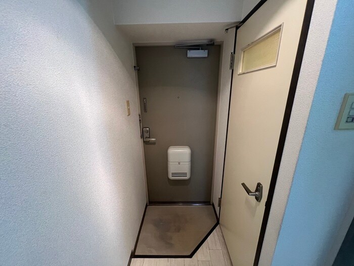 物件内観写真15　(玄関)