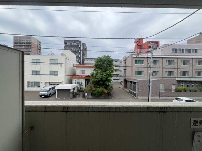 物件内観写真22　(室内からの展望)