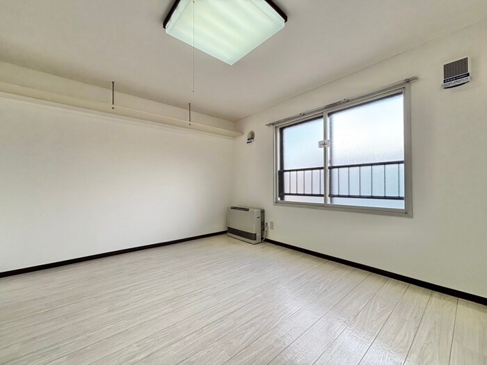 物件内観写真7　(居室)