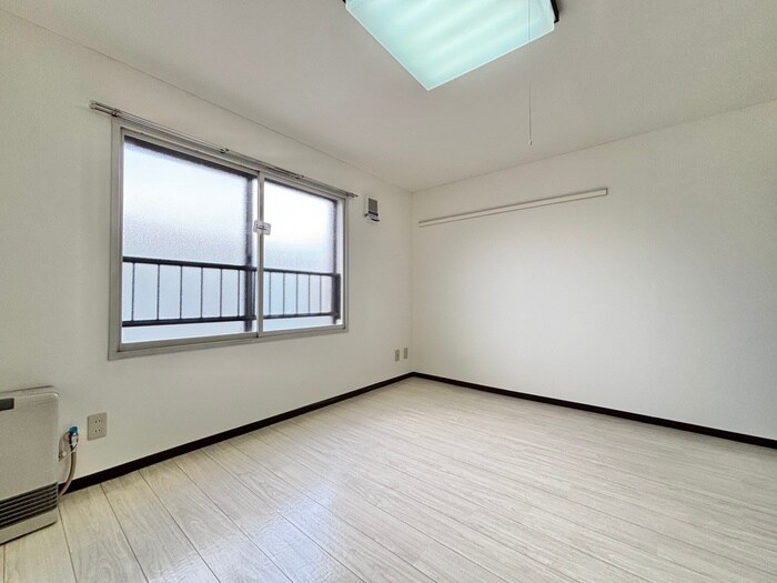 物件内観写真8　(居室)