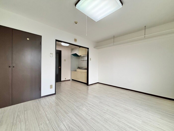 物件内観写真10　(居室)