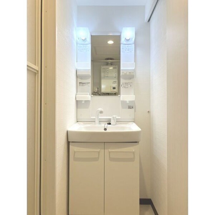 物件内観写真11　(洗面)