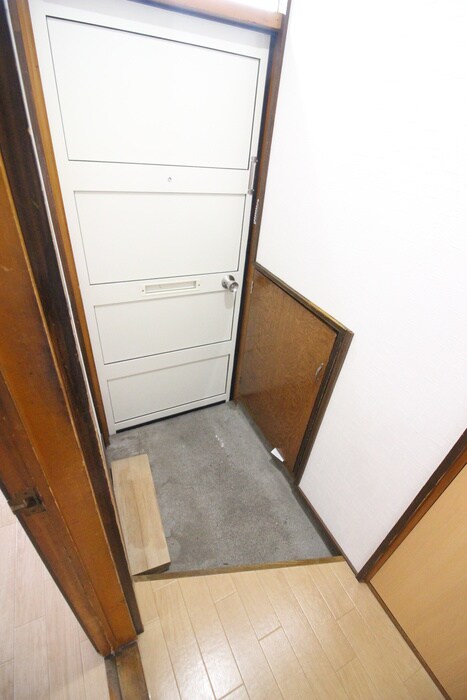 物件内観写真14　(玄関)