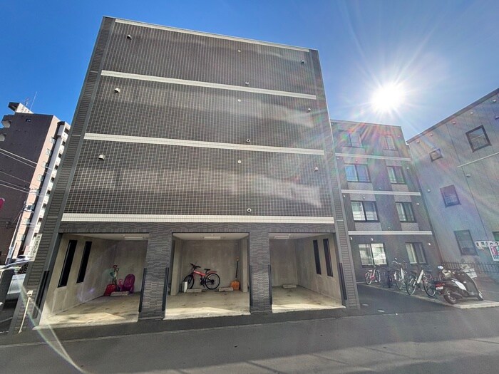 物件外観写真1　(外観写真)