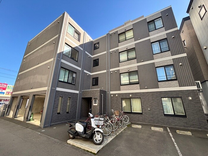 物件外観写真2　(外観写真)