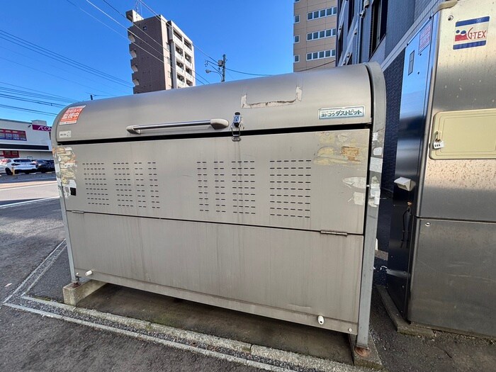 物件外観写真6　(建物設備)