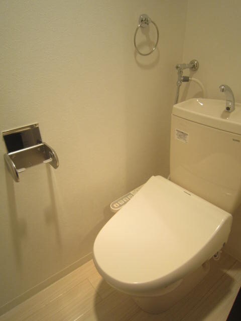 物件内観写真14　(トイレ)