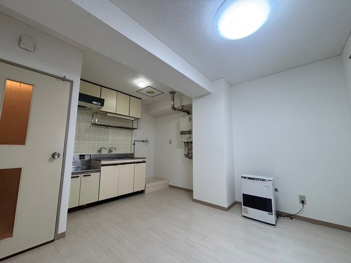 物件内観写真6　(居室)