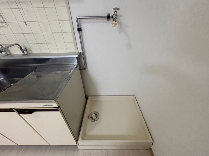 物件内観写真18　(洗濯機置場)