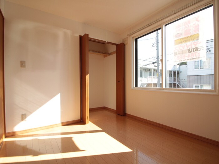 物件内観写真10　(居室)