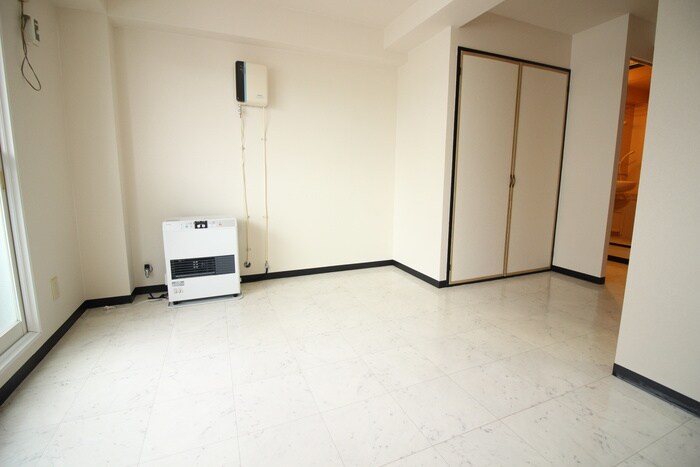 物件内観写真6　(居室)